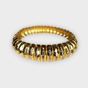 Vintage Graduated Rib Textured Gold Tone Metal Hinged Bangle Bracelet